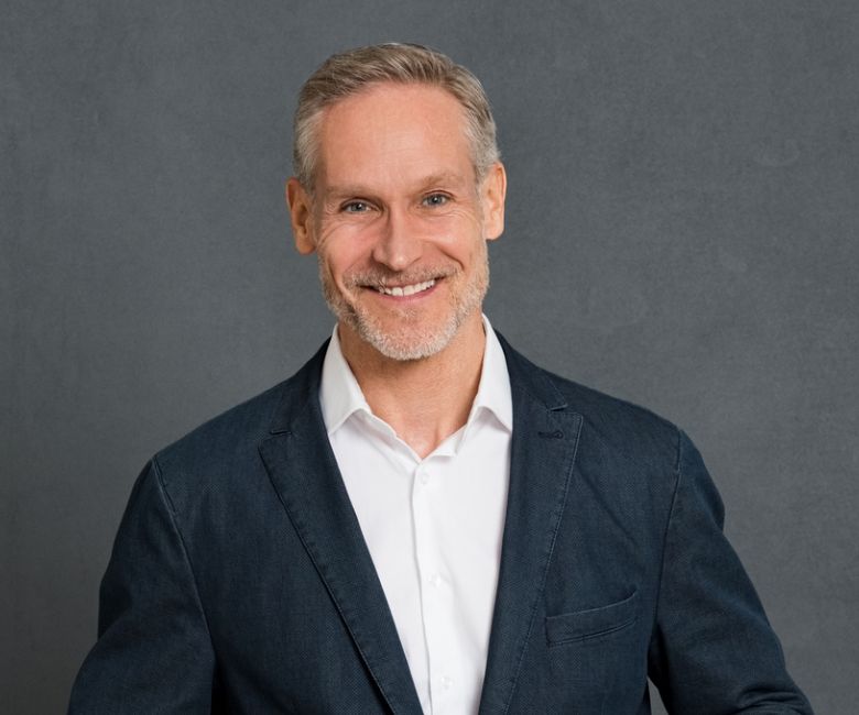 Jonathan L Gauthier Photo